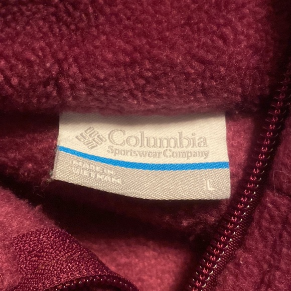 Columbia fleece zip up. Wine color. - Picture 3 of 10